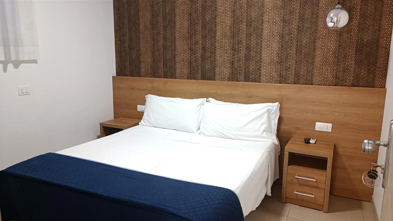 Gu Hotel Tivoli Terme Bagian luar foto