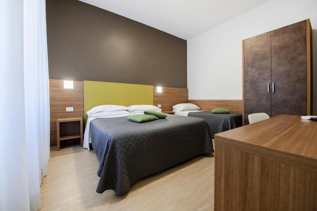 Gu Hotel Tivoli Terme Bagian luar foto